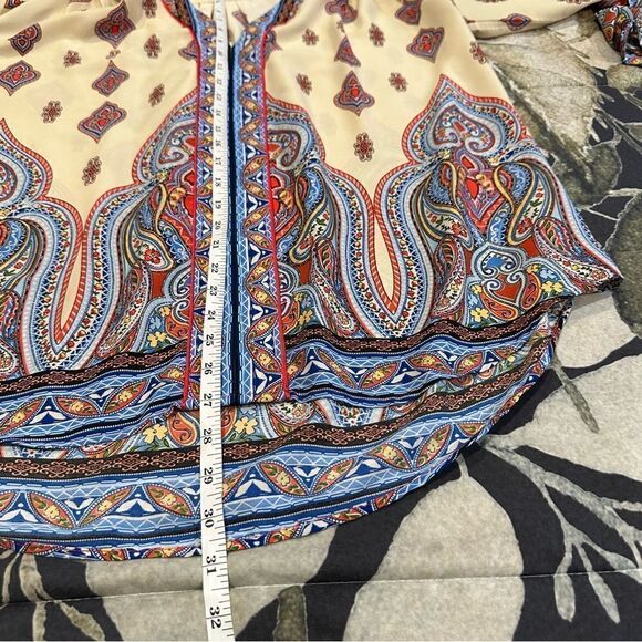 Vintage (tagless) long sleeve v-neck top w/boho print - Picture 10 of 13